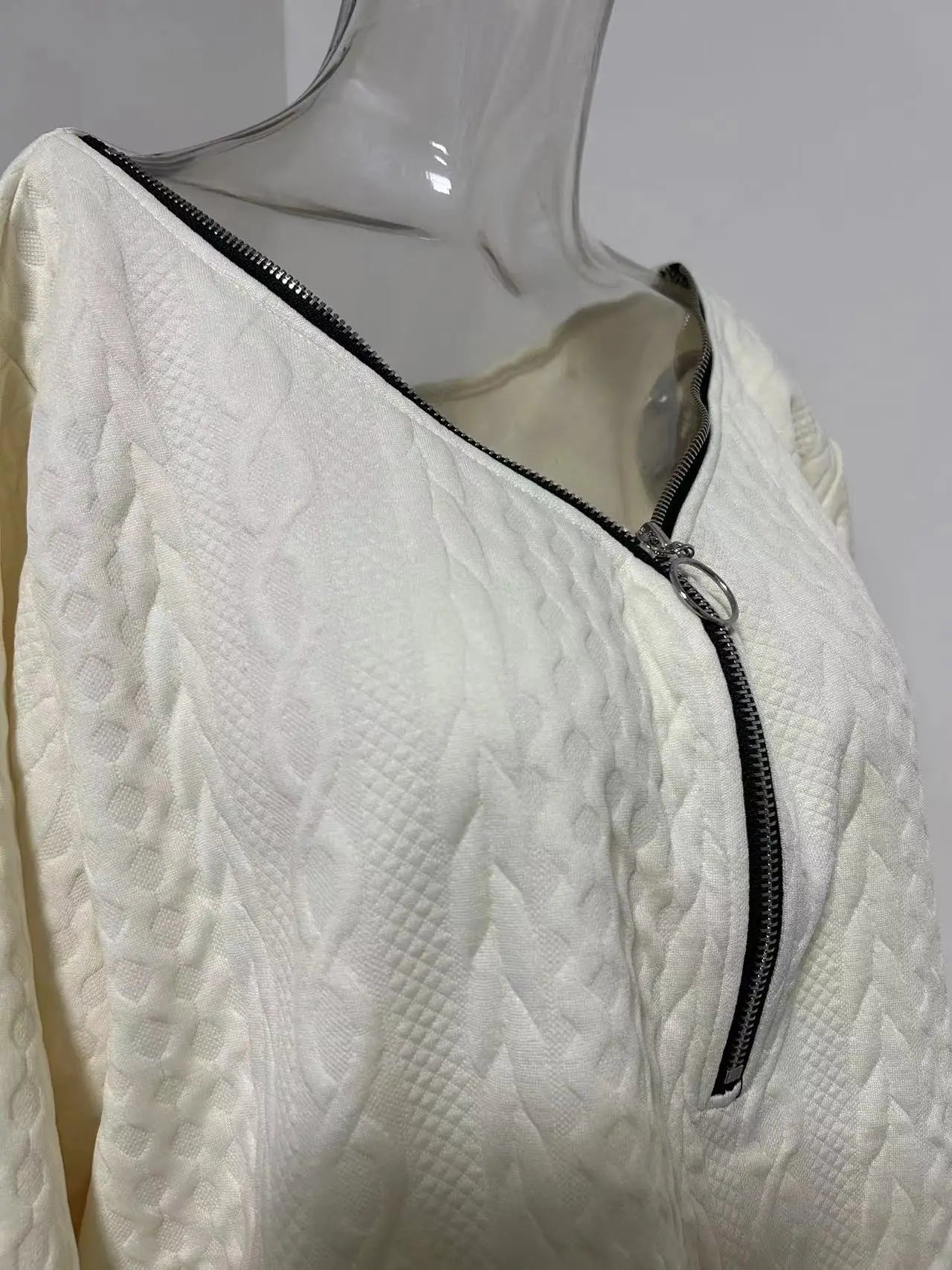 Plus size European and American cross-border  autumn and winter hot sale fashion solid color V-neck zipper half-sleeve dress