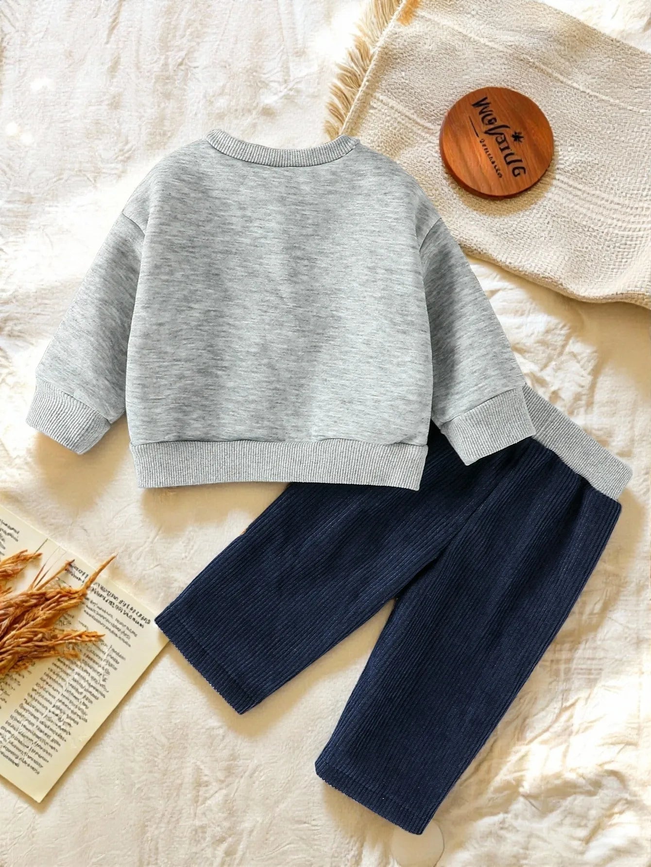 Fall/ Winter Plush New Style Baby Boys' Embroidered Little Horse Hoodie Clothes Set Sportswear Hoodie and Sweatpants Two-Piece