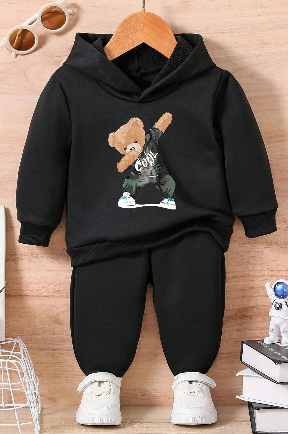 Two-piece Suit for Infants and Children, Autumn and Winter Bear Print Hooded Sweatshirt, Solid Color Casual Sports Style, Holiday Style Street Style